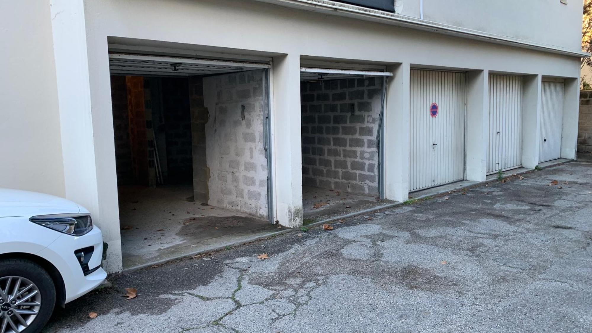 Au Calme De L'Iris - Clim - Garage - Wifi - Tramway Apartment Avignon Exterior photo