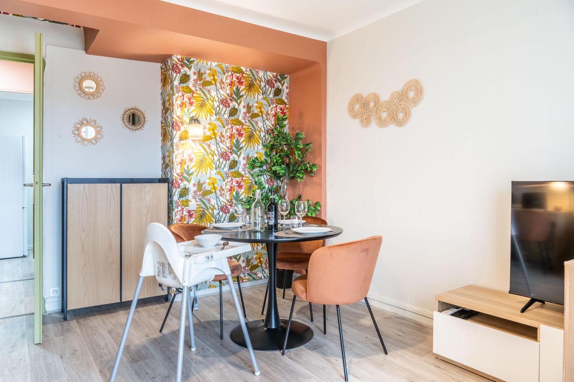 Au Calme De L'Iris - Clim - Garage - Wifi - Tramway Apartment Avignon Exterior photo